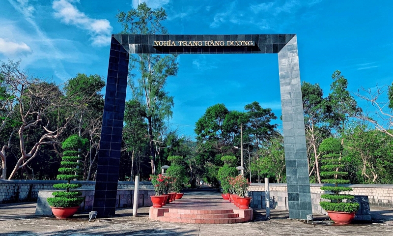 'Lắng Mình' Trước Vẻ Trang Nghiêm Của Nghĩa Trang Hàng Dương Côn Đảo