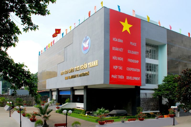 HÀ NỘI - CẦN THƠ - SÓC TRĂNG - BẠC LIÊU CÀ MAU - ĐẤT MŨI - TIỀN GIANG - BẾN TRE - TÂY NINH - SÀI GÒN 5N4D BAY VNA