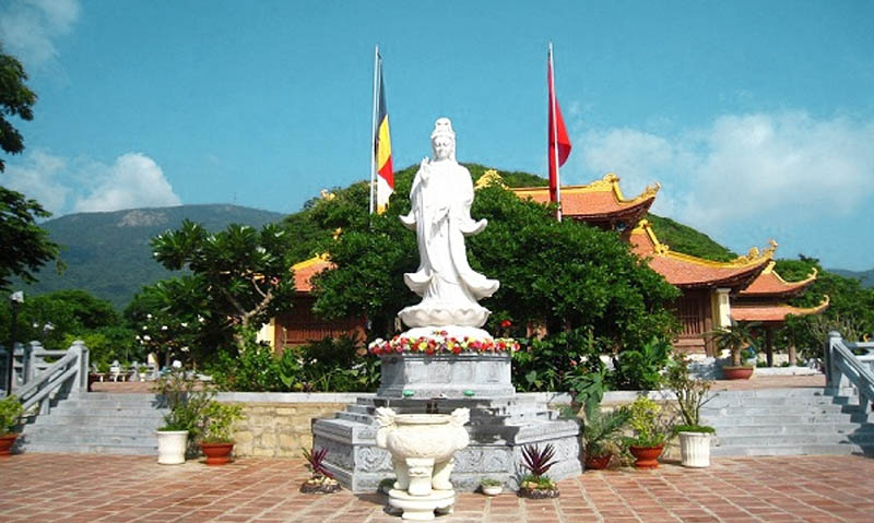 Không Gian Chùa Núi Một