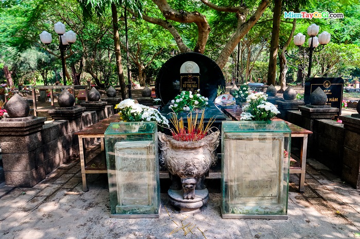Mộ Cô Sáu