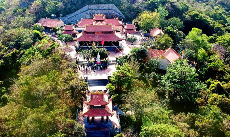 Toàn Cảnh Chùa Núi Một