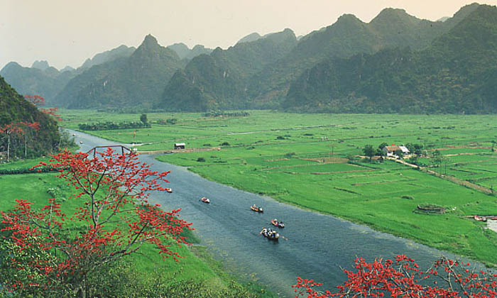 Đi Thuyền Suối Yến