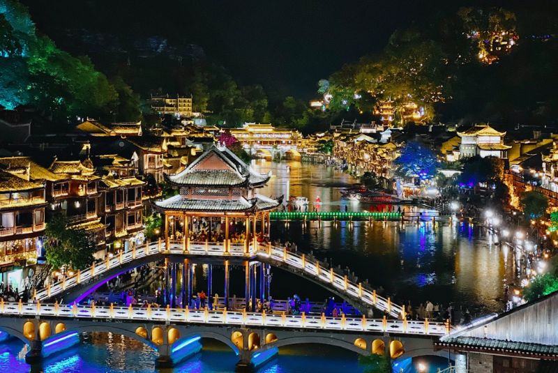 HÀ NỘI - TRƯỜNG SA - TRƯƠNG GIA GIỚI – PHƯỢNG HOÀNG CỔ TRẤN – THIÊN MÔN SƠN 5N4D BAY CHINA SOUTHERN